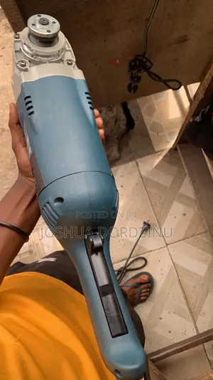 Bosch Angle Grinder/ Cutting Machine