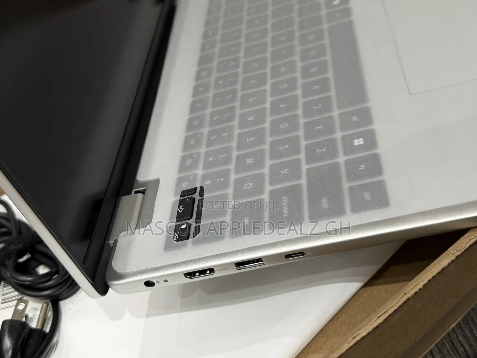 New Laptop Dell 16 Premium 8GB Intel Core 5 SSD 512GB