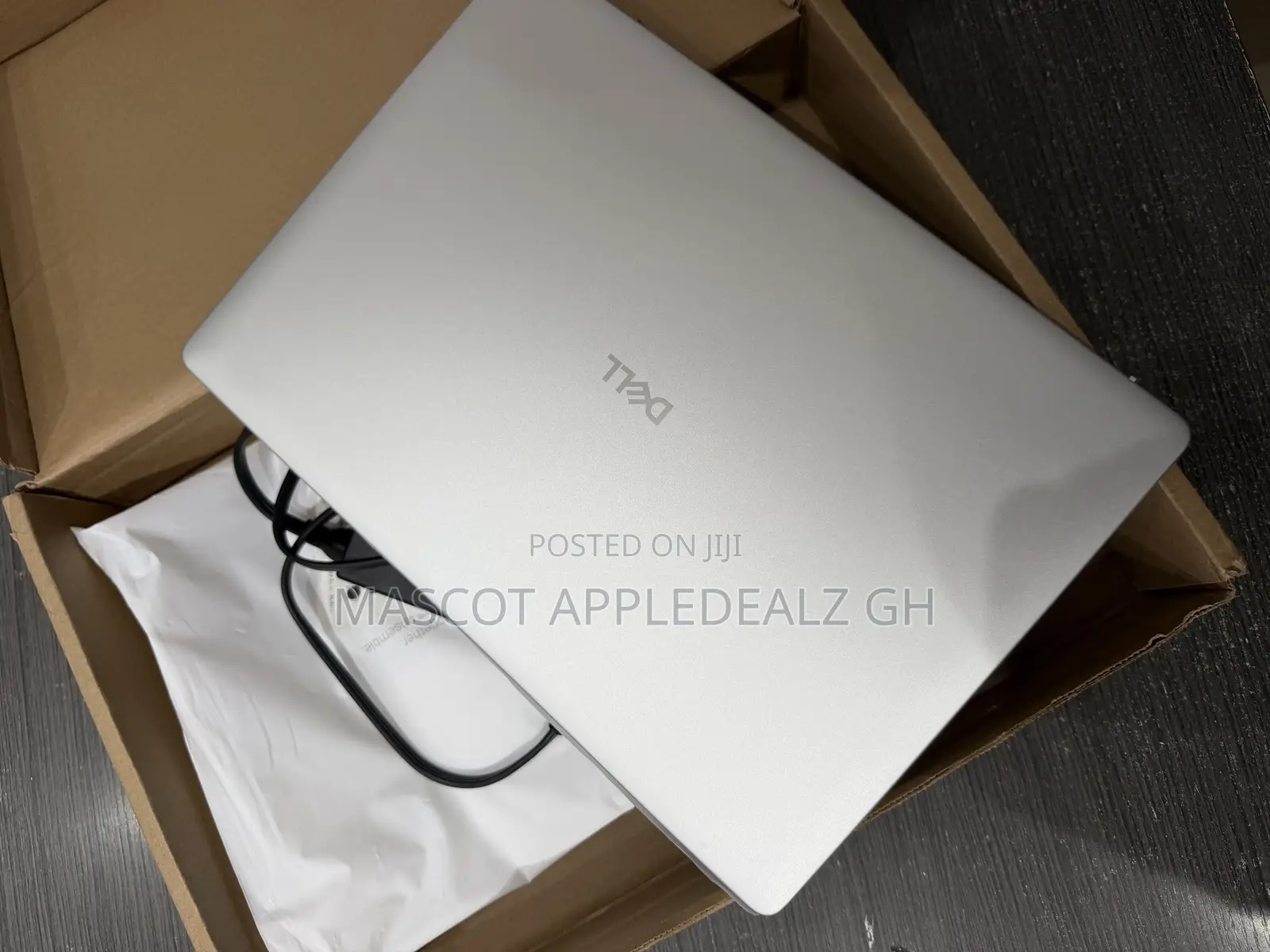 New Laptop Dell 16 Premium 8GB Intel Core 5 SSD 512GB