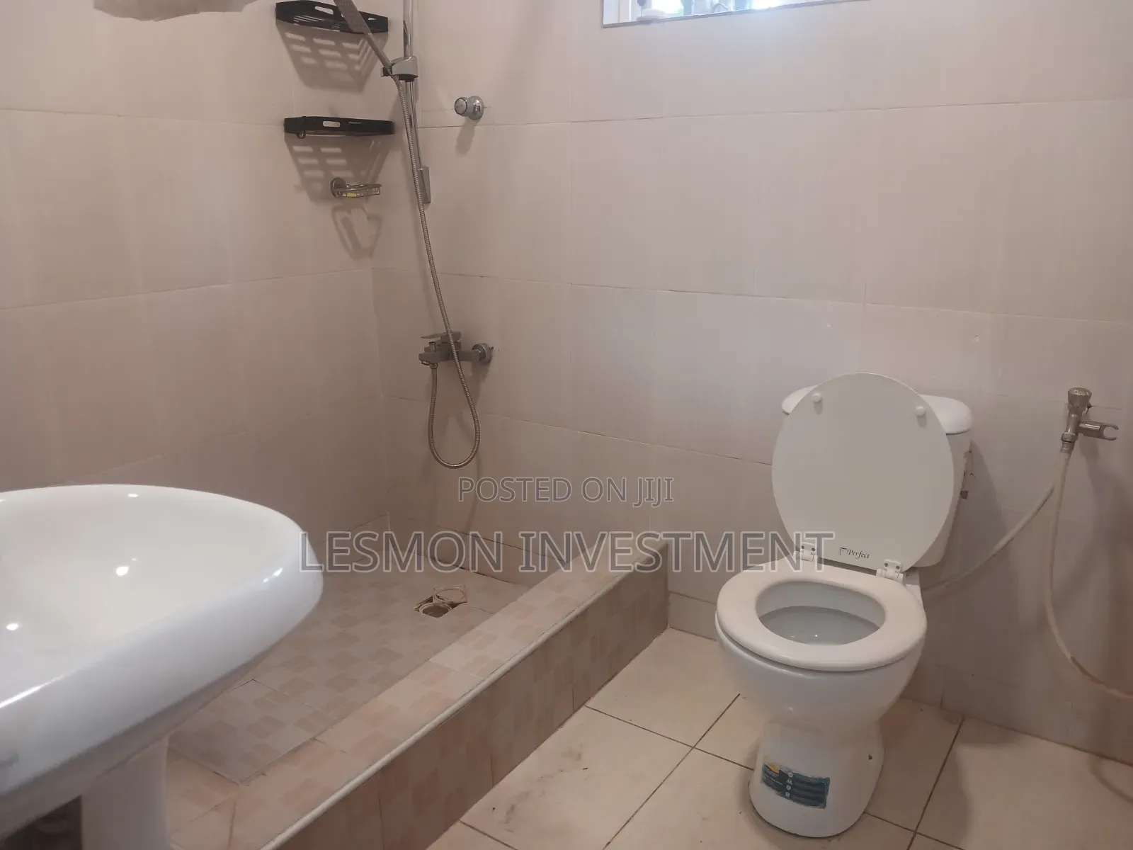 4bdrm Bungalow in Lesmon Investment, Coca Cola for rent