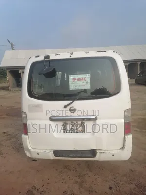 Nissan Caravan (Urvan) 2015 White