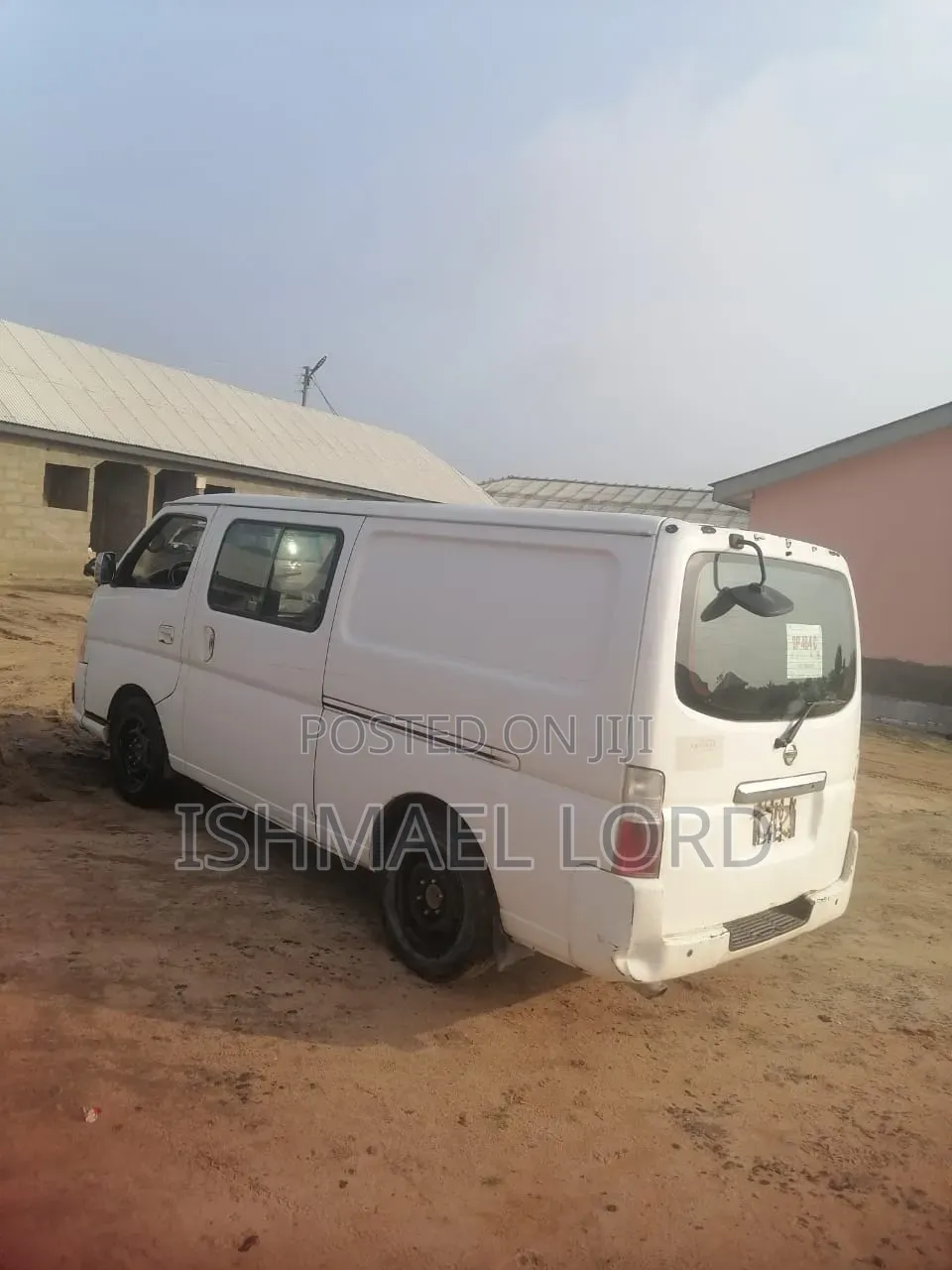 Nissan Caravan (Urvan) 2015 White