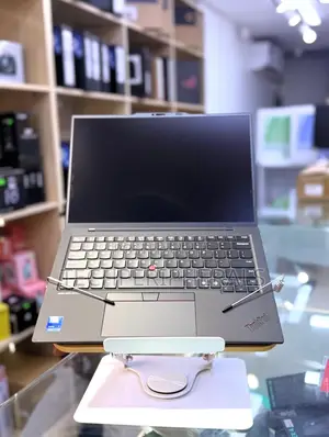 New Laptop Lenovo ThinkPad X1 Carbon 32GB Intel Core Ultra 7 SSD 512GB