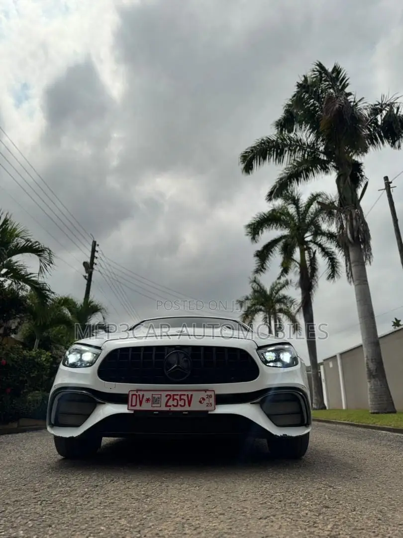 Mercedes-Benz E300 2017 White