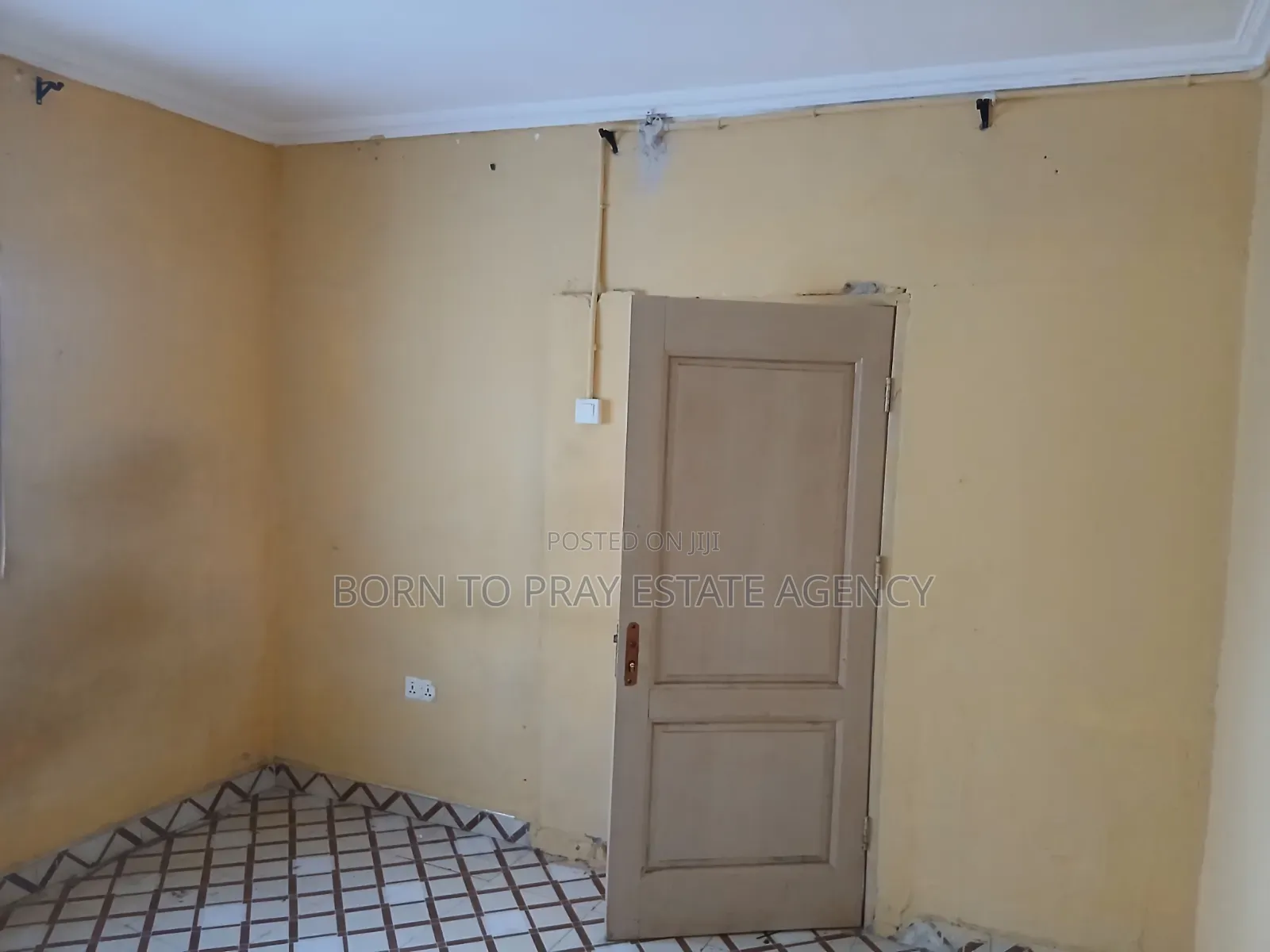 1bdrm Apartment in Born To Pray Estate, Ejisu-Juaben Municipal for rent