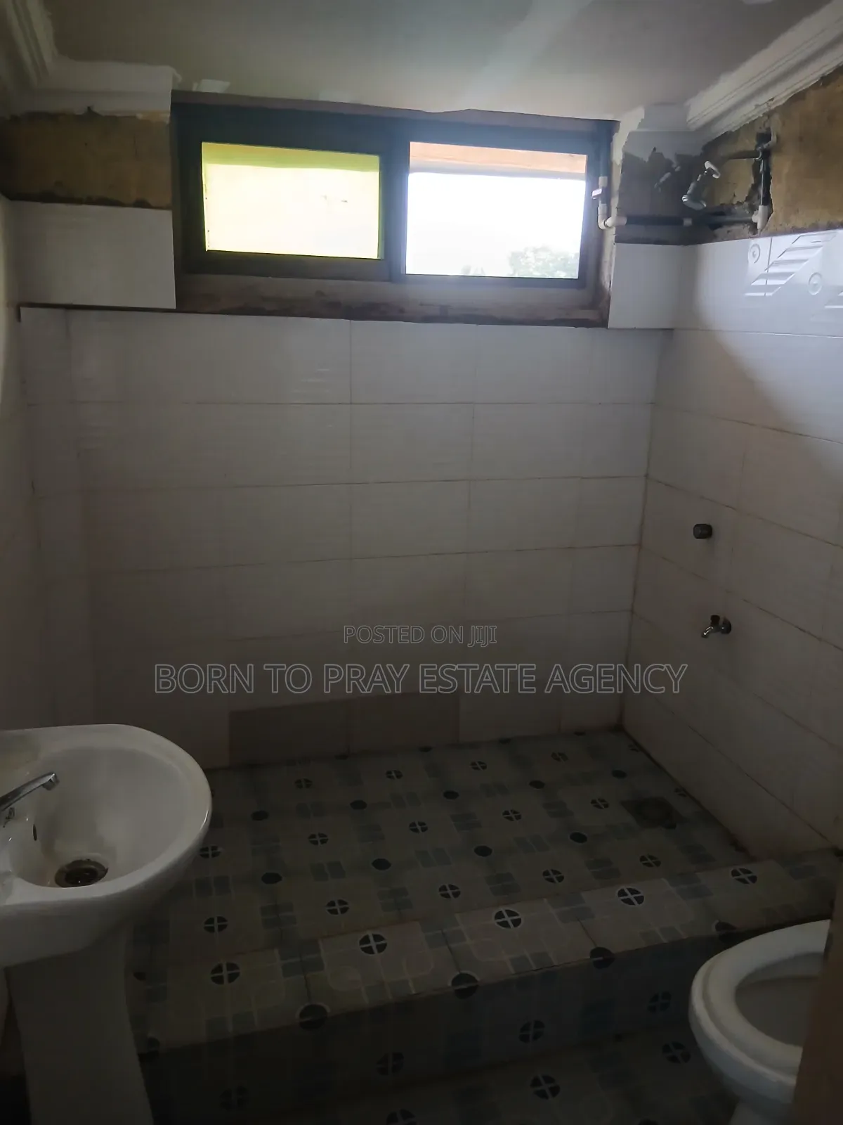 1bdrm Apartment in Born To Pray Estate, Ejisu-Juaben Municipal for rent