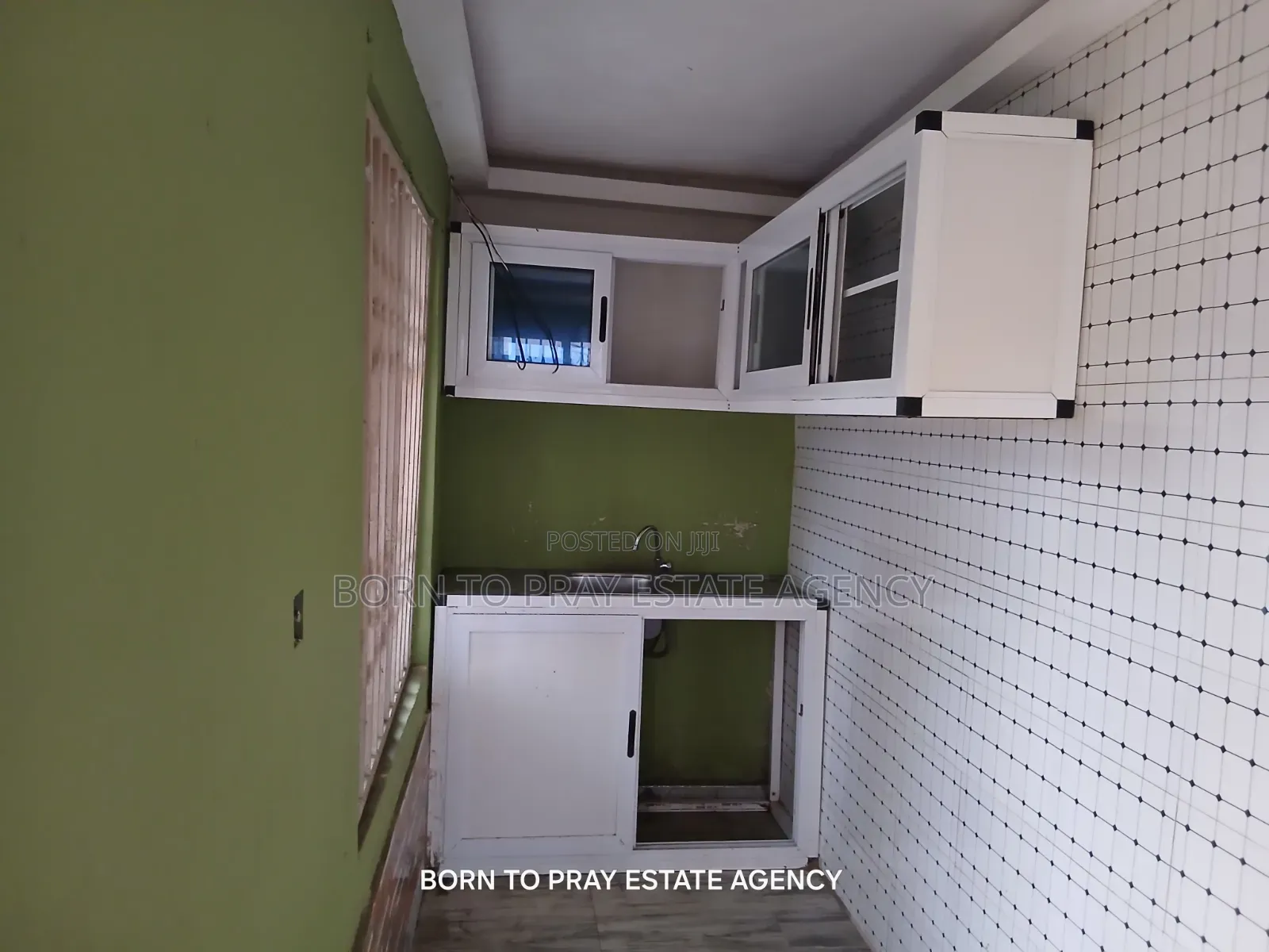 2bdrm Apartment in Born To Pray Estate, Ejisu-Juaben Municipal for rent