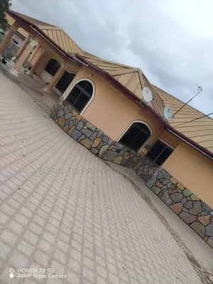2bdrm Apartment in Born To Pray Estate, Ejisu-Juaben Municipal for rent