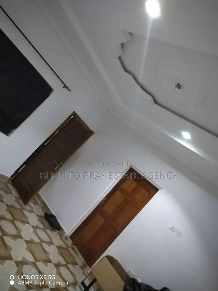 2bdrm Apartment in Born To Pray Estate, Ejisu-Juaben Municipal for rent