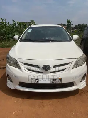 Toyota Corolla 2013 White