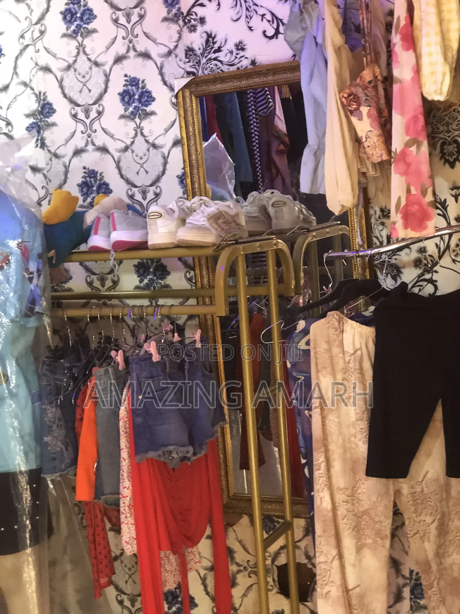 Boutique Filled With Unisex Clothes Plus Shop 4sell