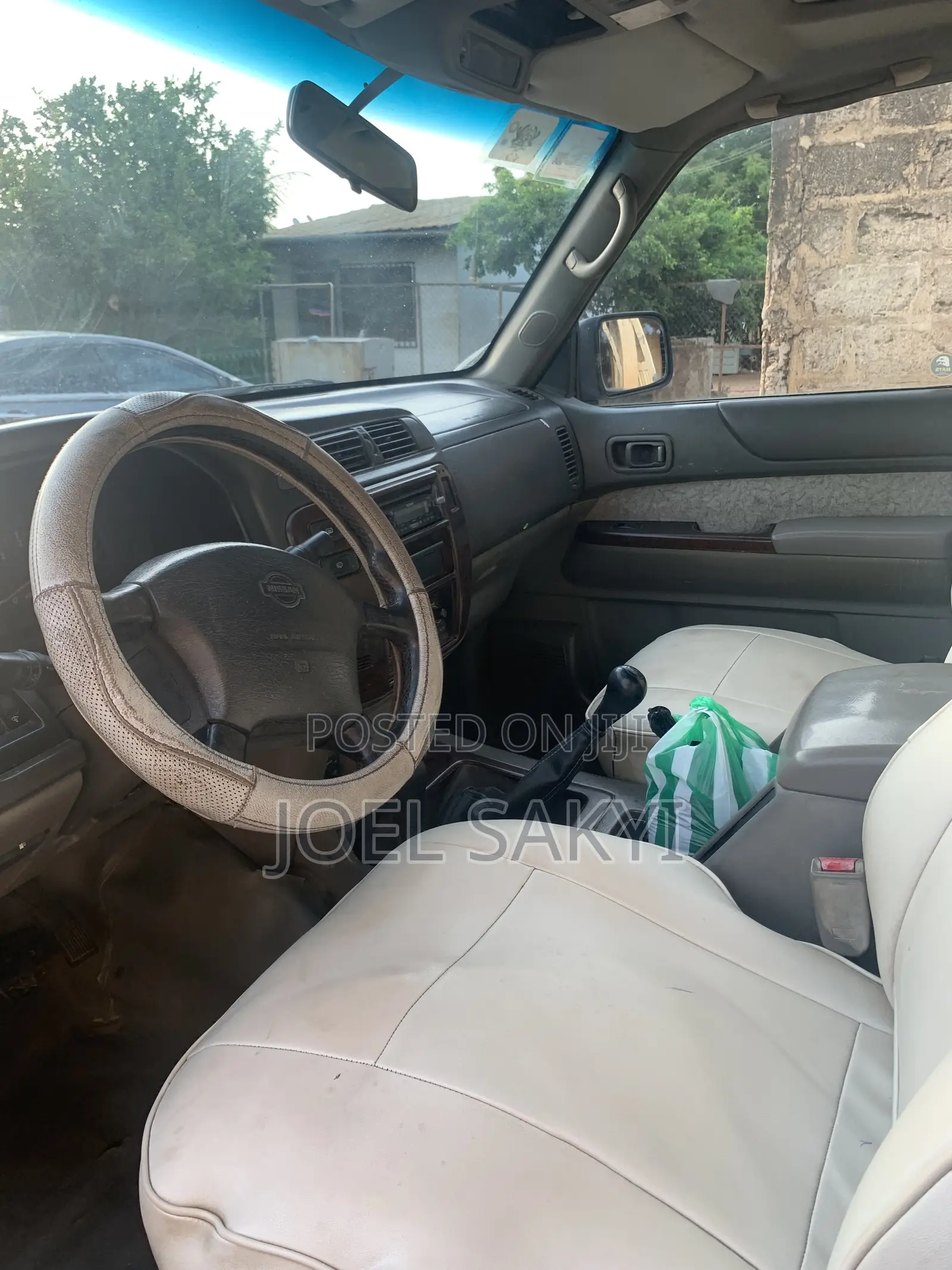 Nissan Patrol 2000 White