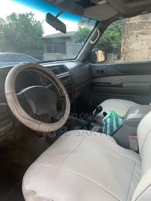 Nissan Patrol 2000 White