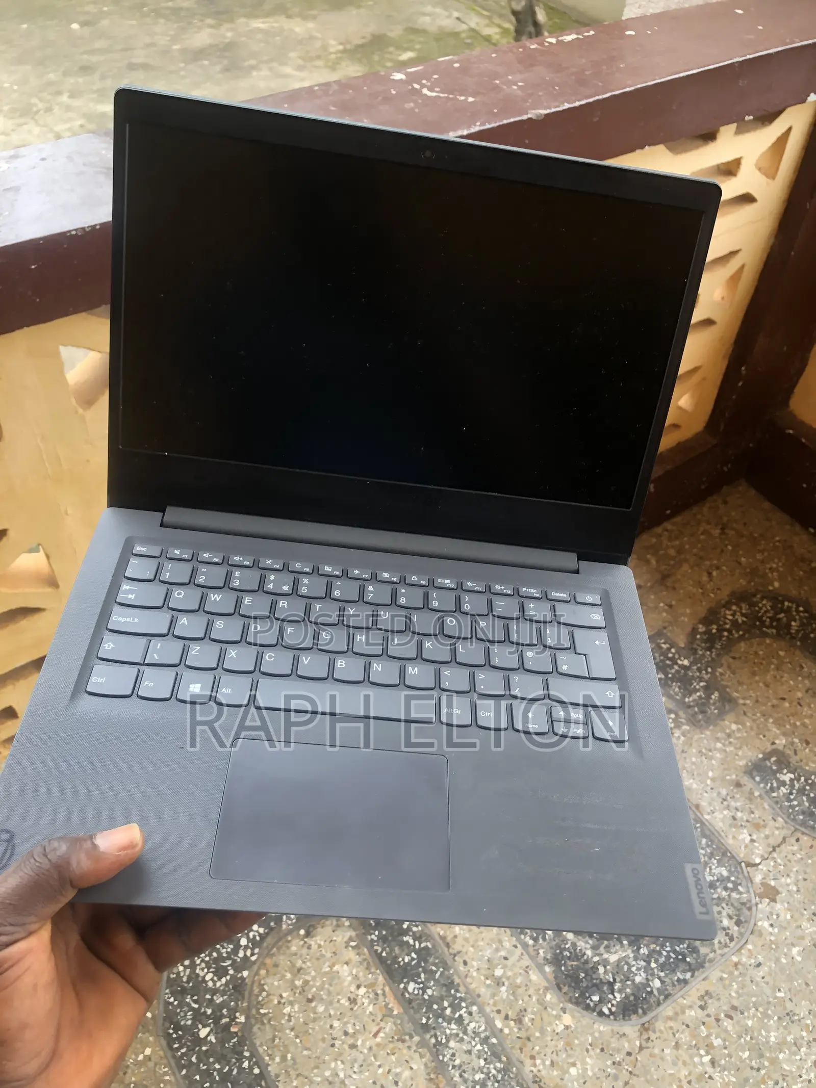 Laptop Lenovo V14 G4 IRU 8GB AMD Ryzen 3 SSD 128GB