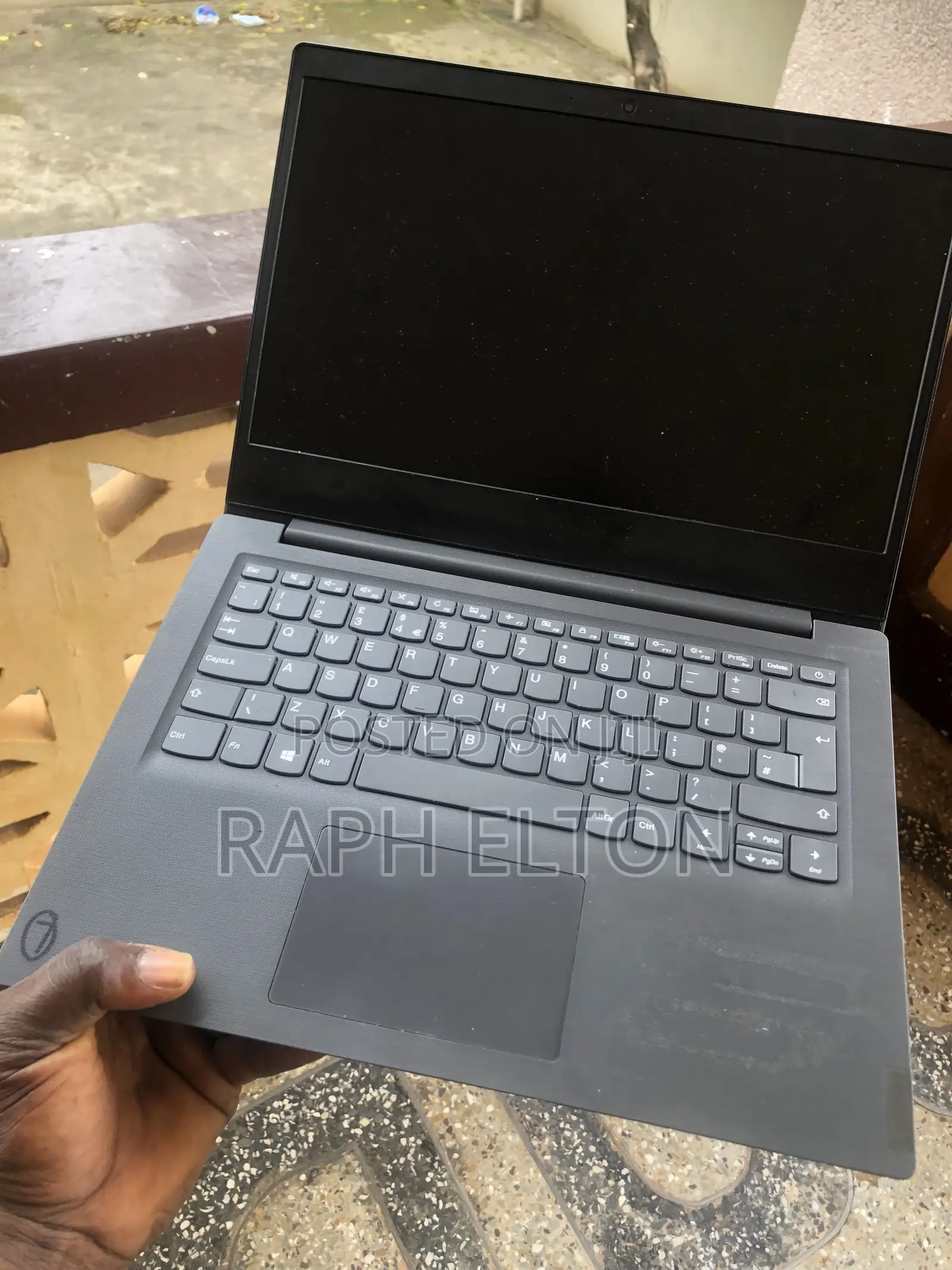 Laptop Lenovo V14 G4 IRU 8GB AMD Ryzen 3 SSD 128GB