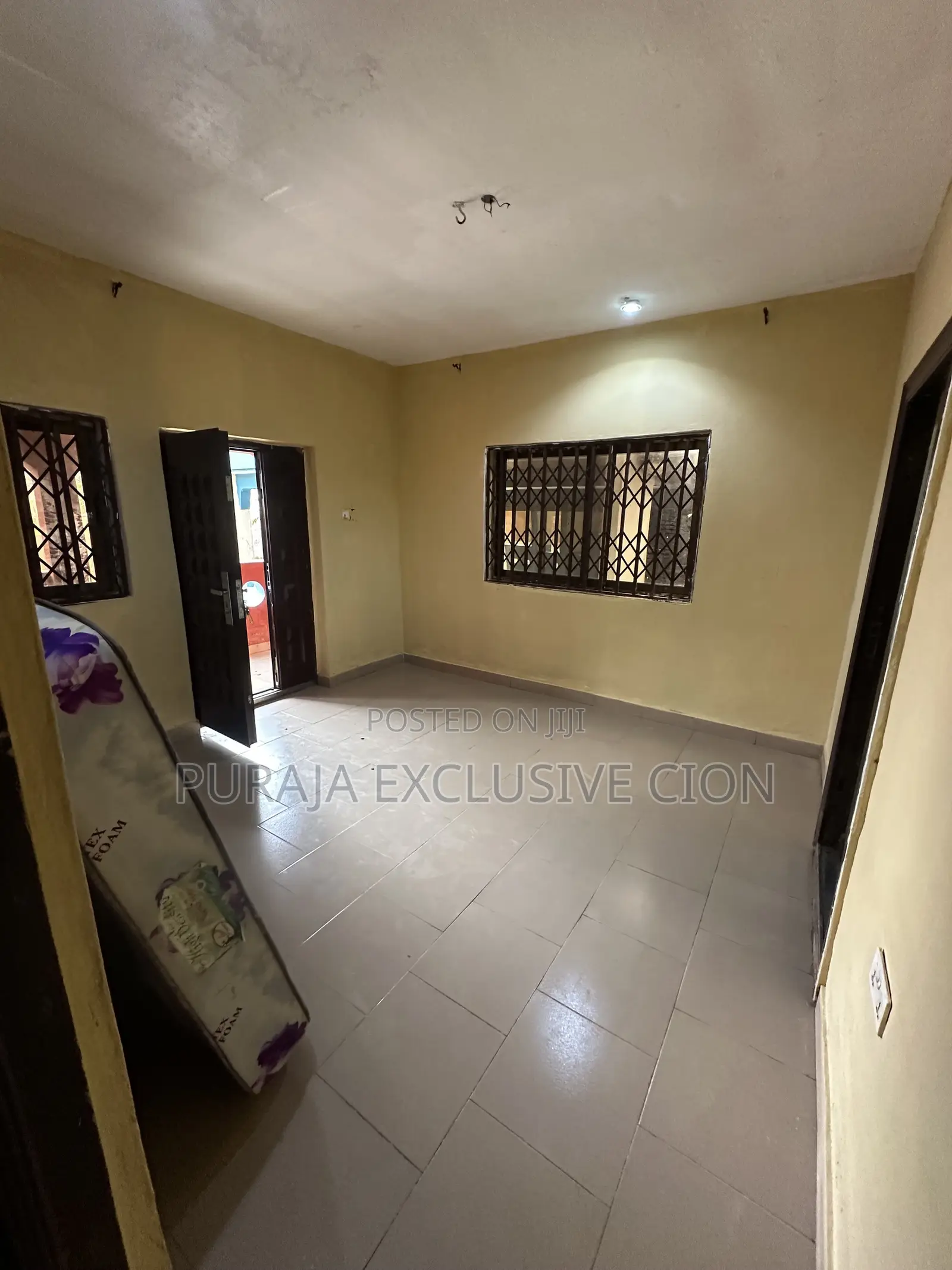 2bdrm Room & Parlour in Choice, Weija, Old Barrier for rent