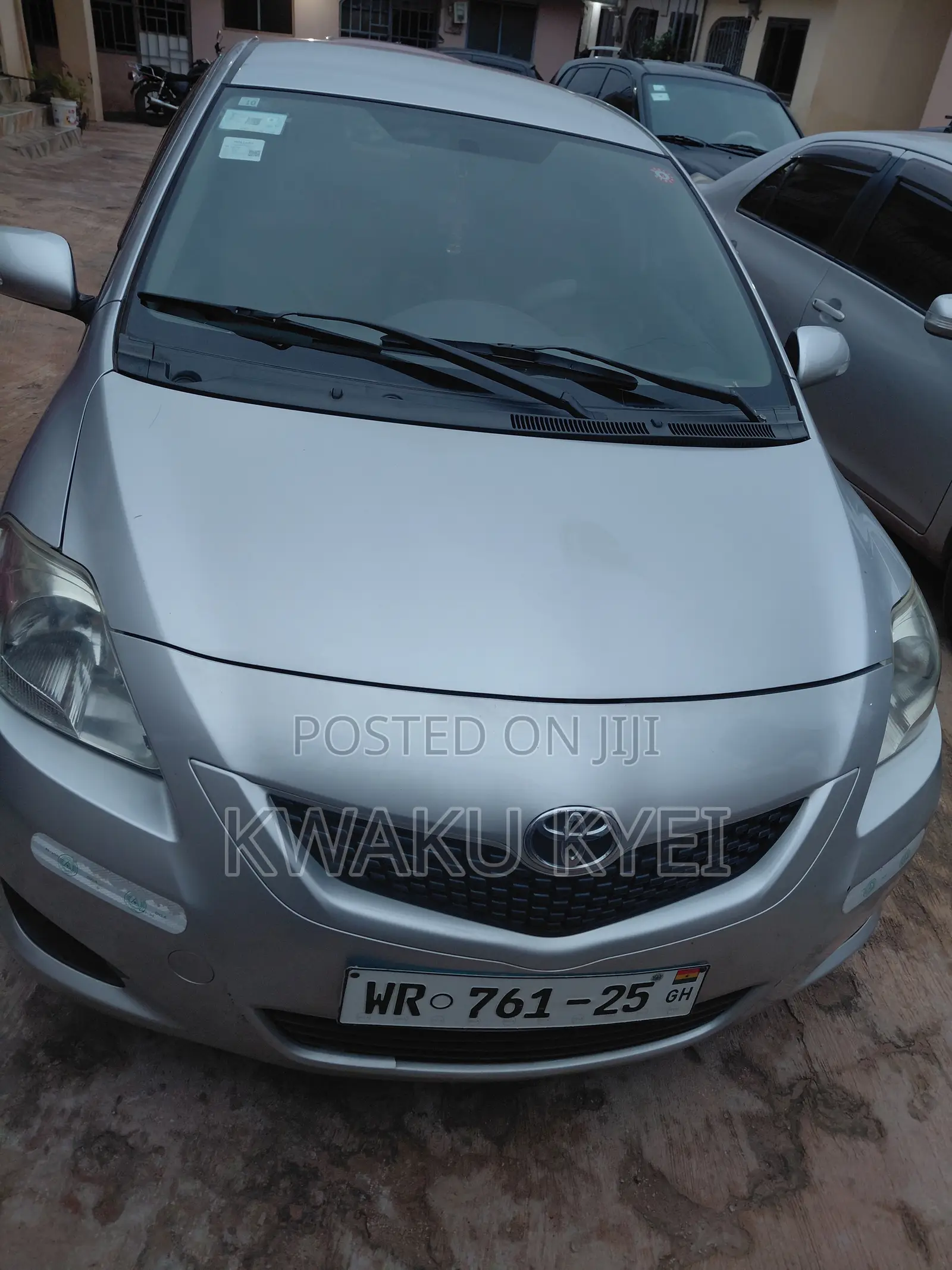 Toyota Belta 2012 Silver