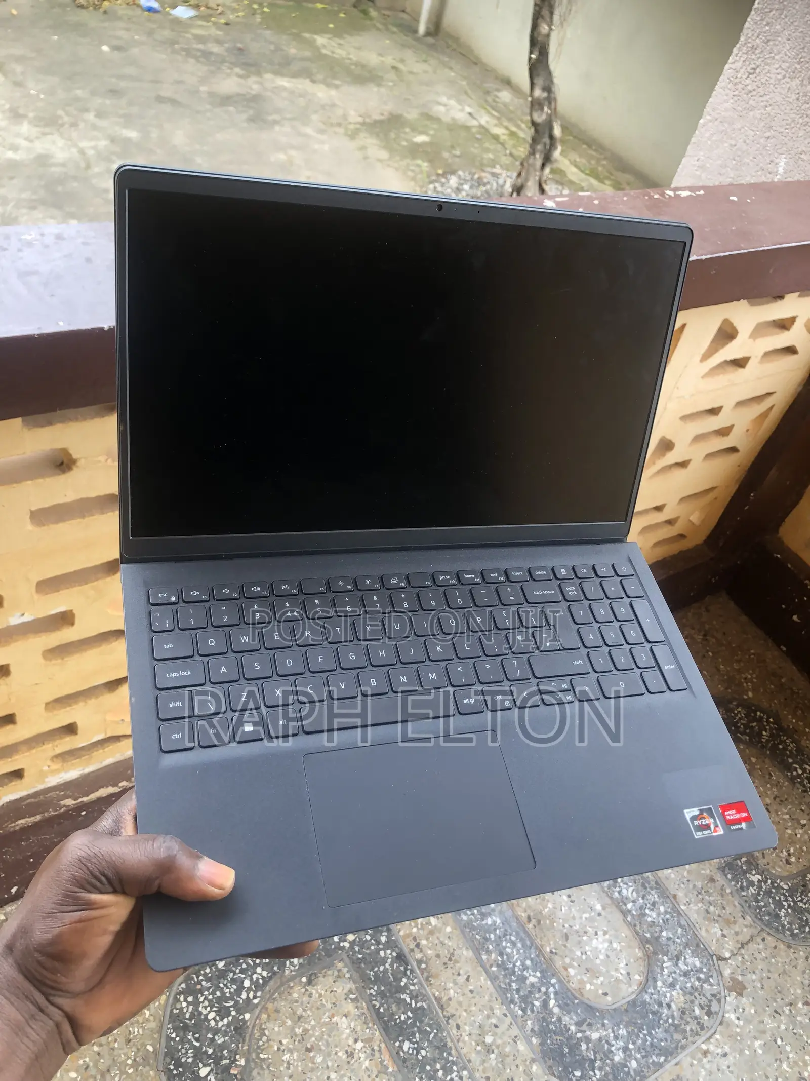 Laptop Dell Inspiron 15 8GB AMD Ryzen 5 SSD 256GB