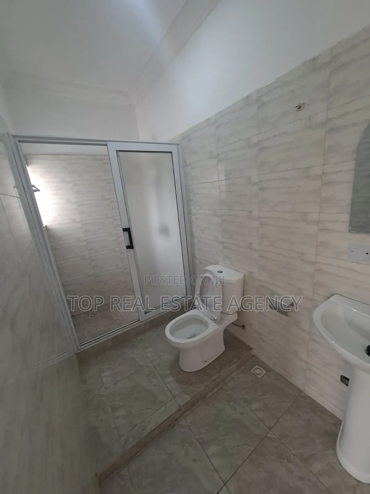 2bdrm Apartment in Oyarifa, Owusu Ansah for rent