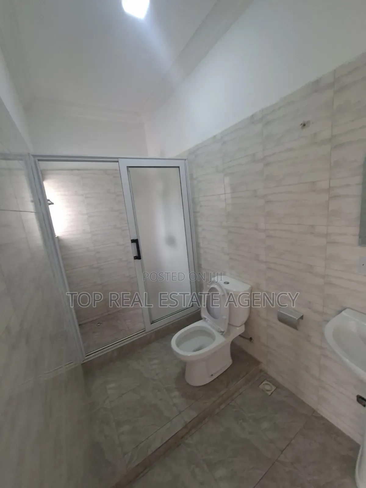 2bdrm Apartment in Oyarifa, Owusu Ansah for rent