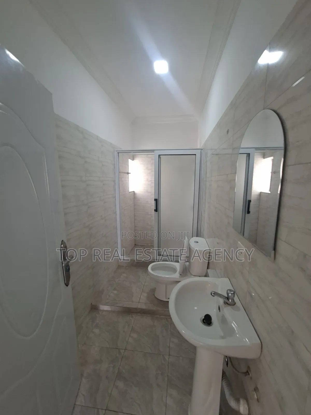 2bdrm Apartment in Oyarifa, Owusu Ansah for rent