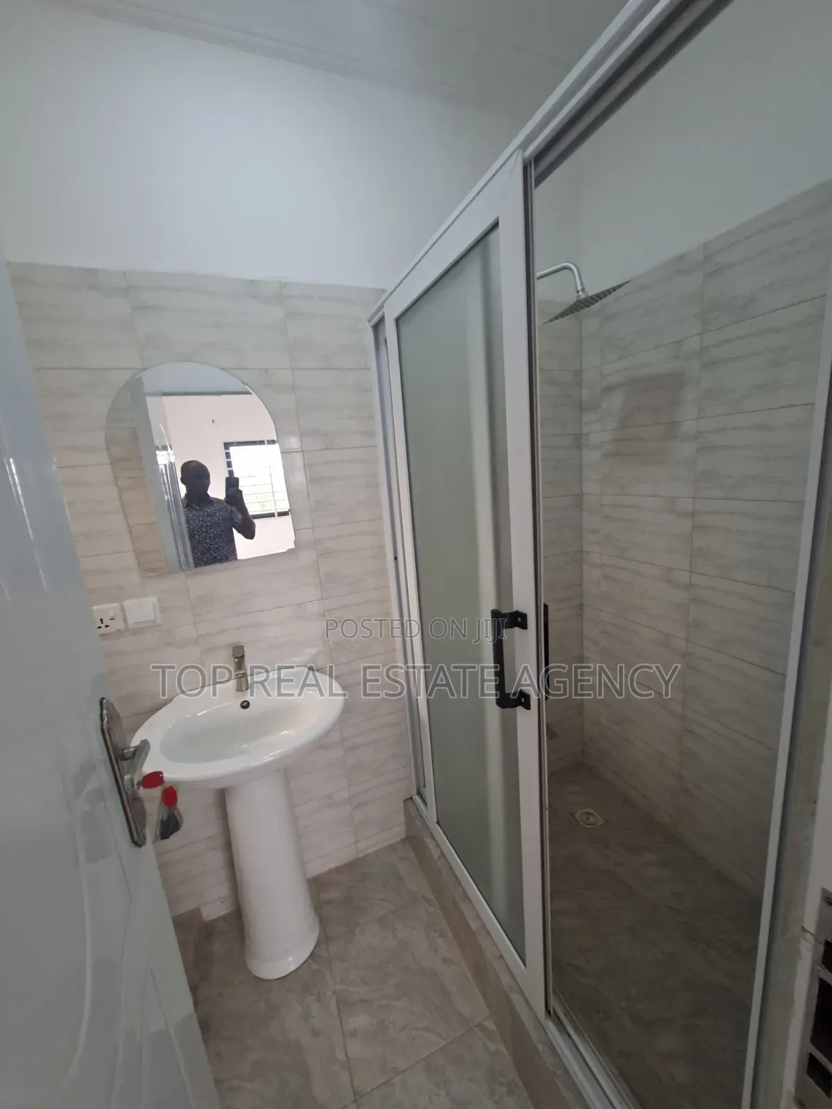 2bdrm Apartment in Oyarifa, Owusu Ansah for rent