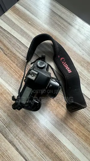 Canon EOS 5D Mark II DSLR Camera + Canon EF 50mm F/1.8 STM Lens