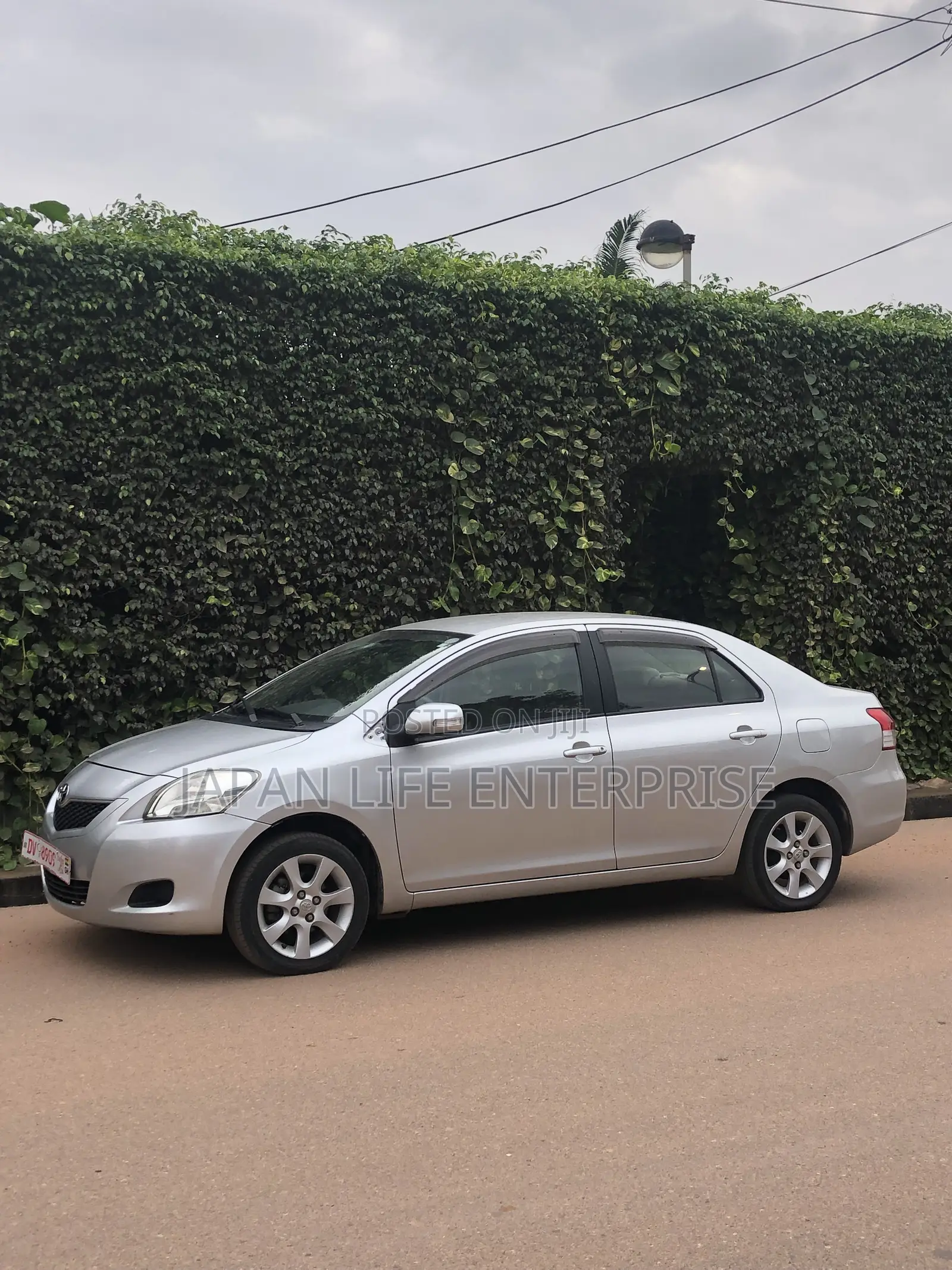 Toyota Belta 2010 Silver