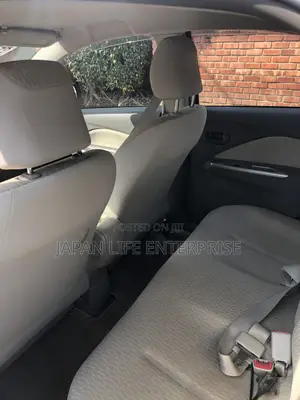Toyota Belta 2010 Silver