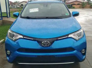 Toyota RAV4 XLE 4dr SUV AWD (2.5L 4cyl 6A) 2018 Blue