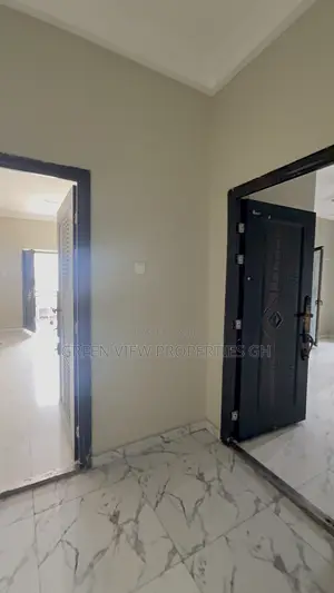 2bdrm Apartment in West Hills Mall Area for rent
