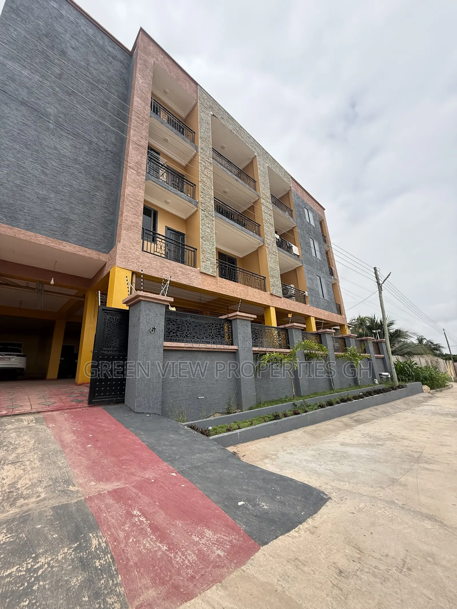 2bdrm Apartment in West Hills Mall Area for rent