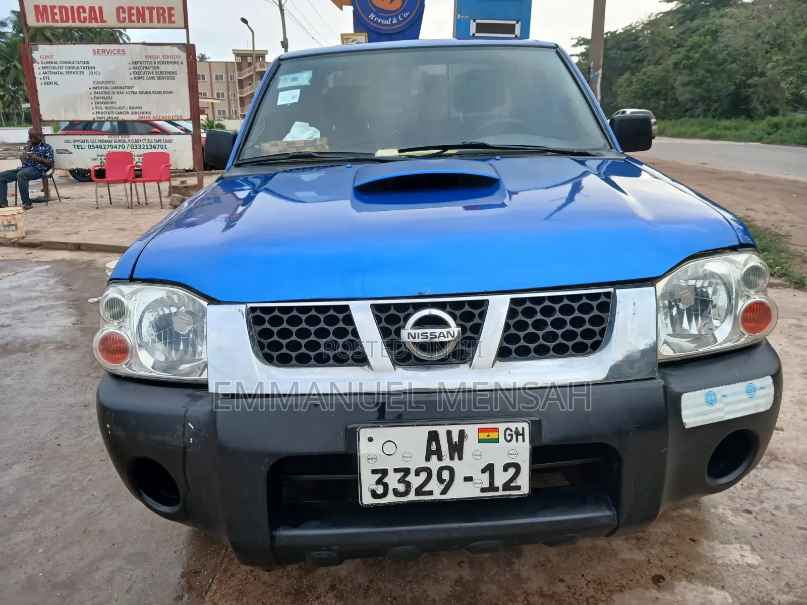 Nissan Hardbody 2012 Blue