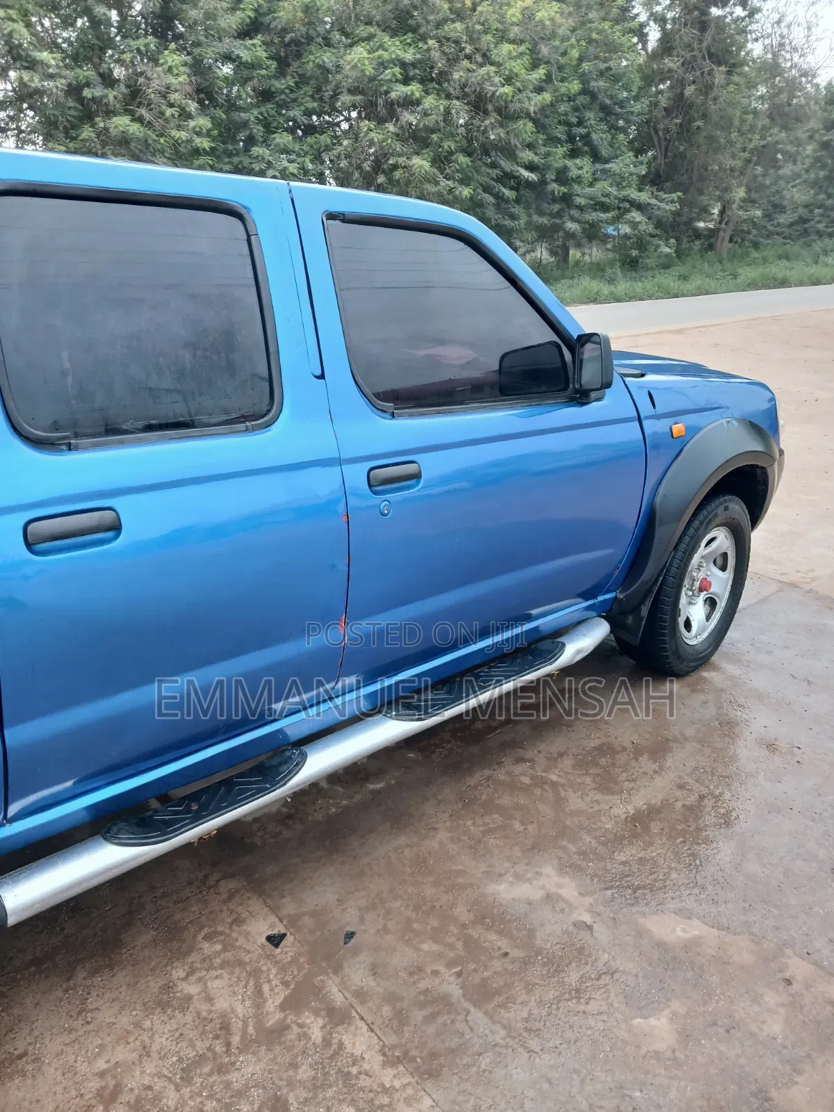 Nissan Hardbody 2012 Blue