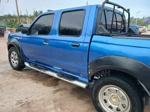 Nissan Hardbody 2012 Blue