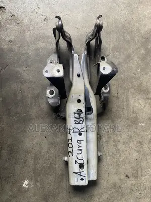 Bonnet Hinges