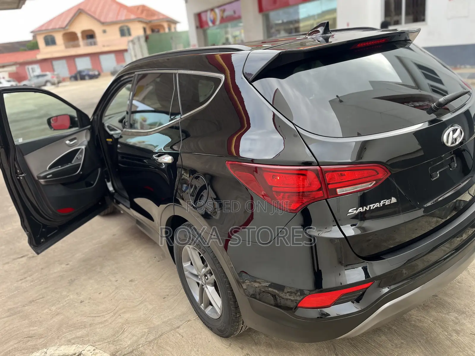Hyundai Santa Fe SE AWD 2018 Black