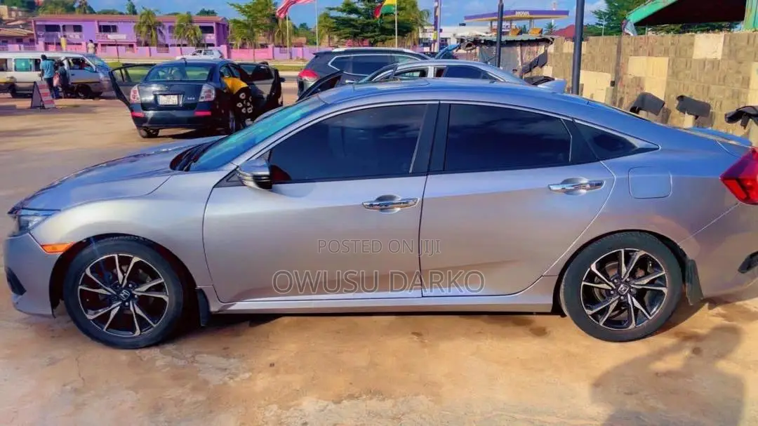 Honda Civic Touring 4dr Sedan (1.5L 4cyl) 2017 Silver