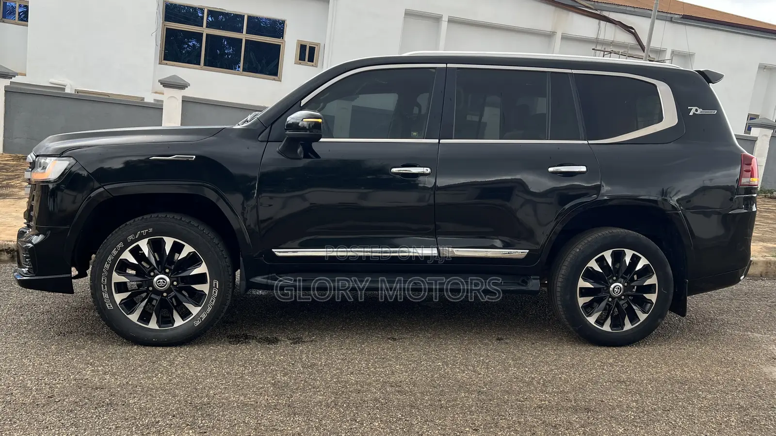 Toyota Land Cruiser 4.5 V8 GX-R 2014 Black
