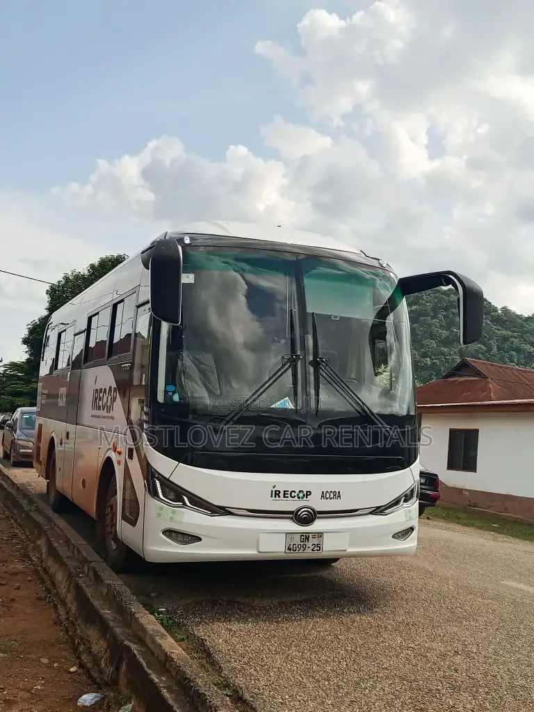32-36 Seat Coaches Bus for Rent