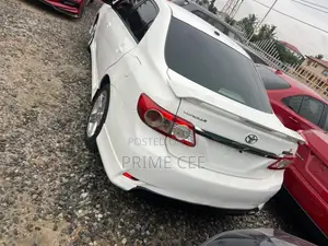 Toyota Corolla 2013 White
