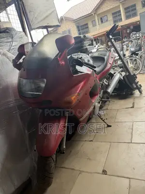 Kawasaki 2000 Red