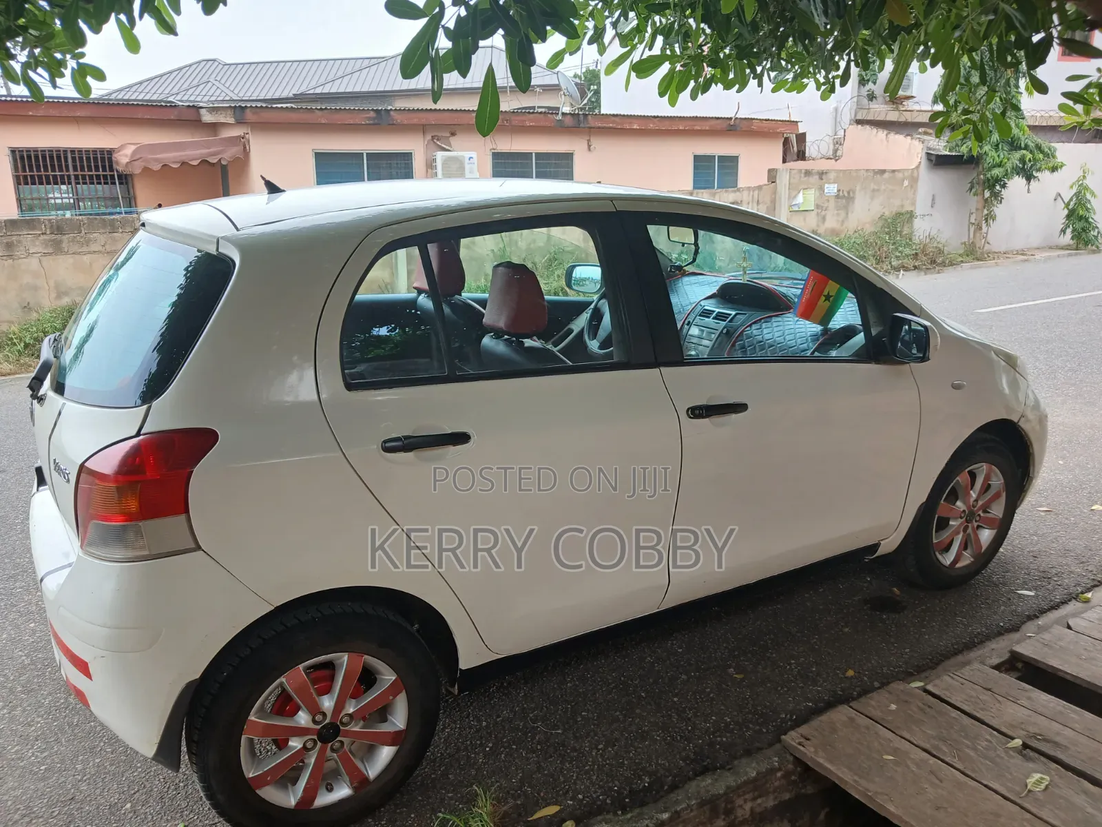 Toyota Yaris 2012 White