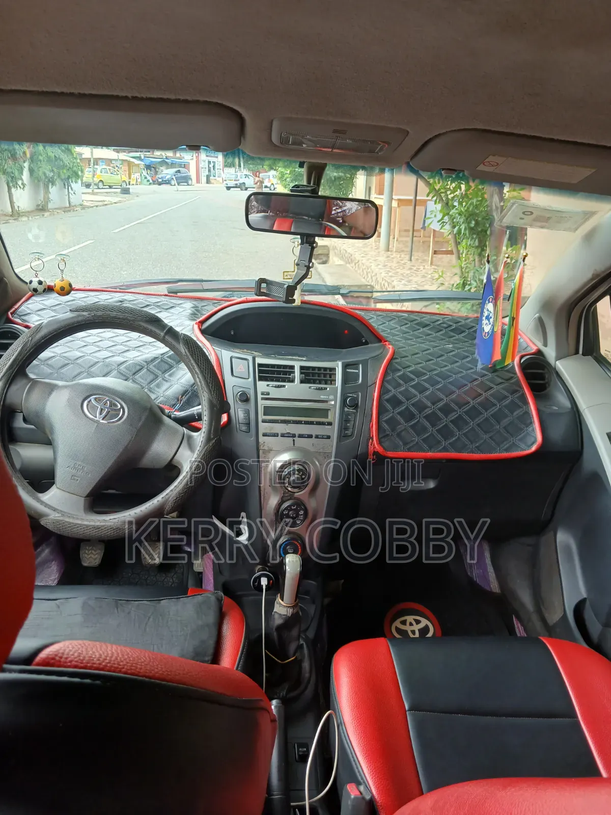Toyota Yaris 2012 White