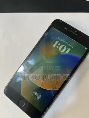 Apple iPhone 8 Plus 64 GB Black