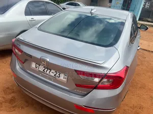 Honda Accord 2018 Silver