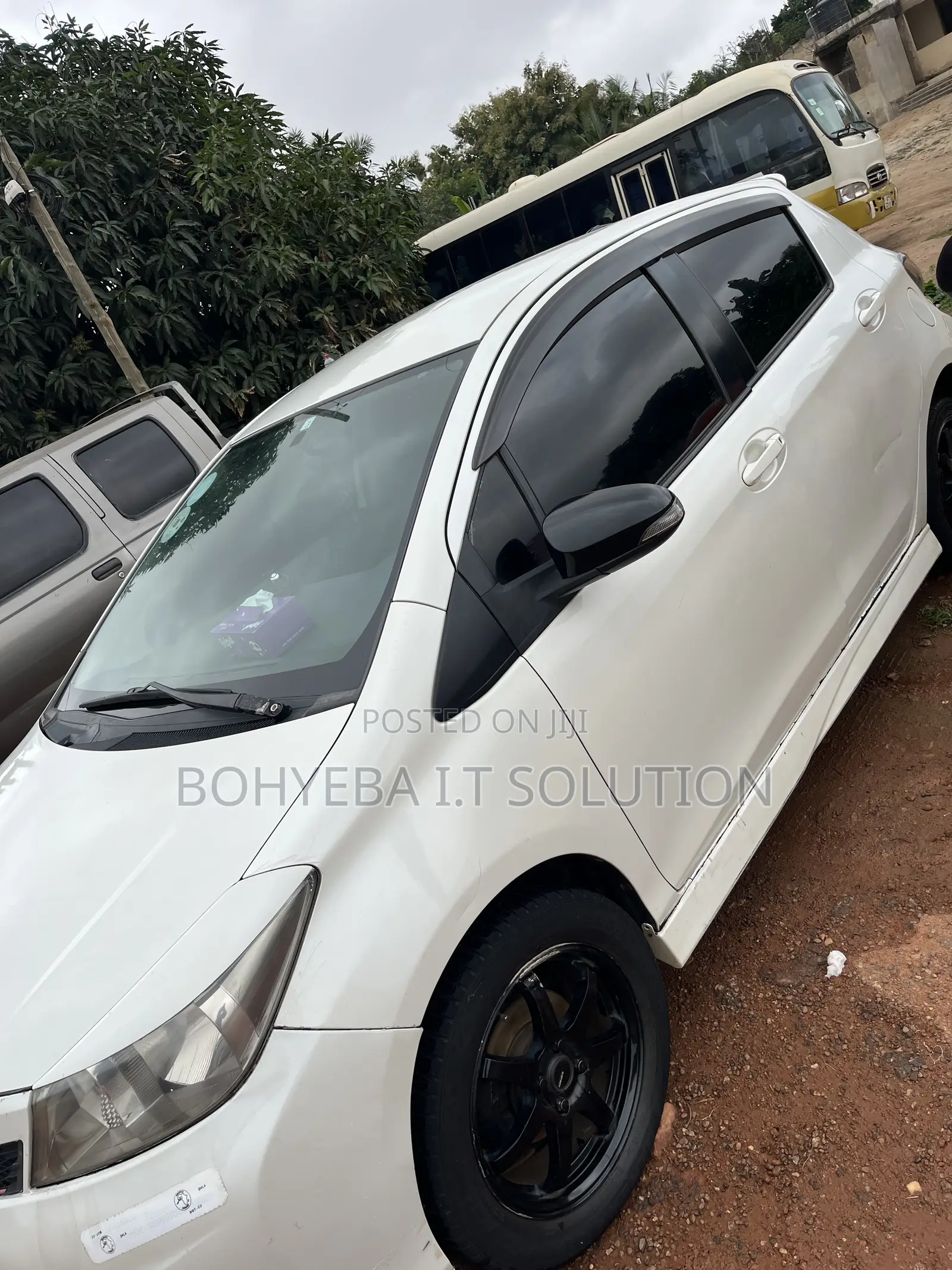 Toyota Vitz GS