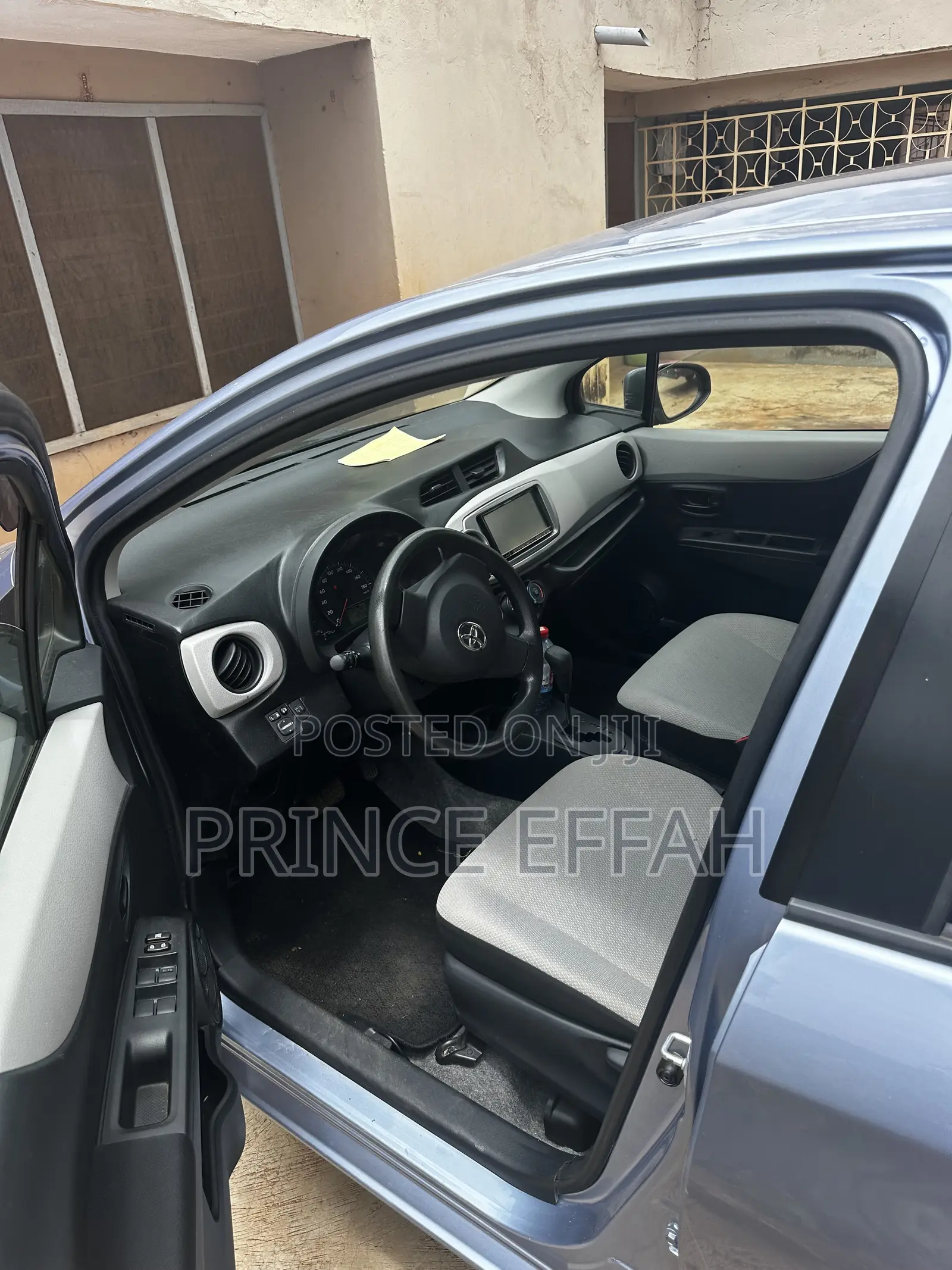 Toyota Vitz 1.5 FWD 3dr 2014 Blue