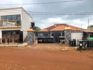 5 Bedrooms Flat, Restaurant, 2 Storey Building (Stores)