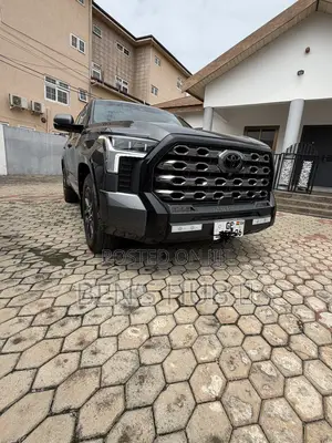 Toyota Sequoia Platinum 4WD 2023 Gray